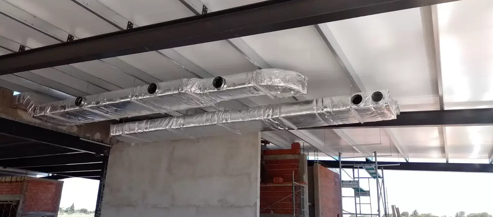 Obra de climatización en progreso, foto 4 de 22